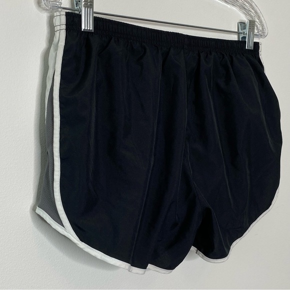 Nike Dri-Fit Black Running Shorts - Picture 4 of 13